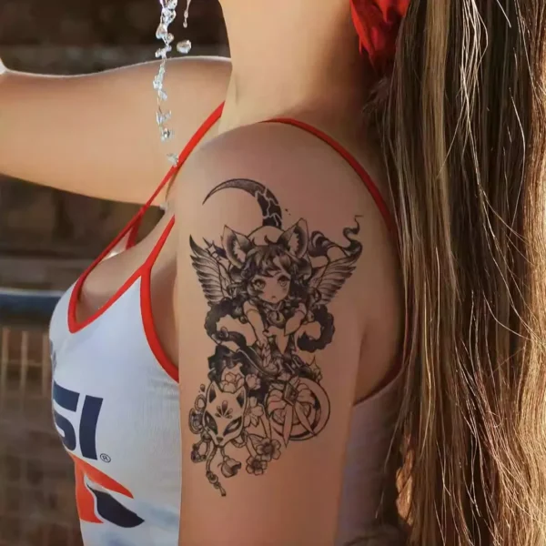 Black and white illustration of the temporary tattoo, emphasizing the intricate details and the sense of ethereal grace within the kitsune motif._27_11zon